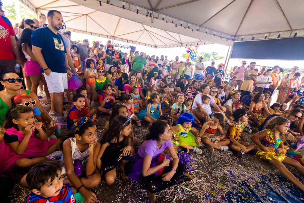Suvaquinho é Desclassificado do Carnaval de Brasília Após 13 Anos de Alegria para os Pequenos Suvaquinho é Desclassificado do Carnaval de Brasília Após 13 Anos de Alegria para os Pequenos