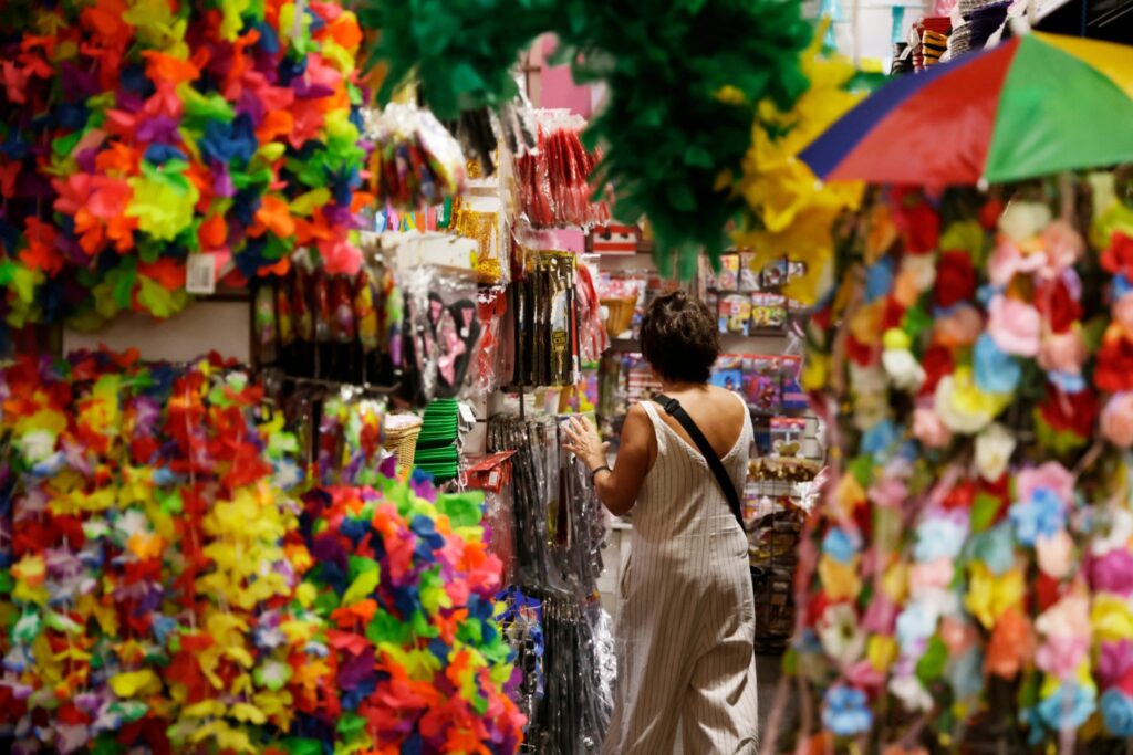 Carnaval 2026: Expectativa de Crescimento nas Vendas no DF é Alta, Revela Pesquisa da Fecomércio Carnaval 2026: Expectativa de Crescimento nas Vendas no DF é Alta, Revela Pesquisa da Fecomércio