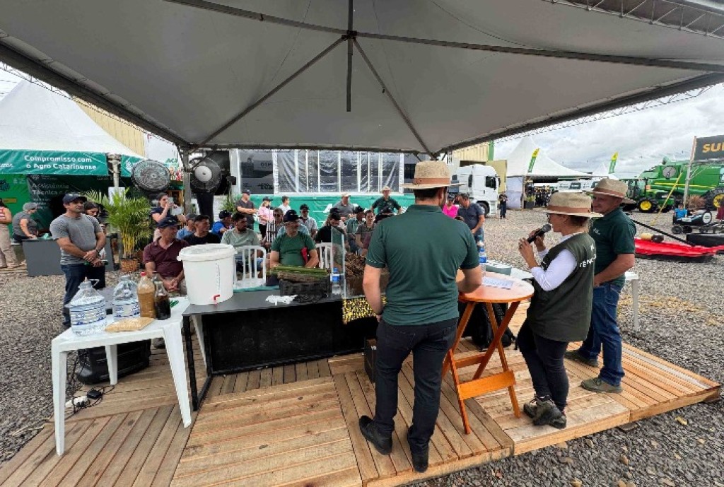 Carreta Agro pelo Brasil Inova em Jacinto Machado e Conecta Produtores Rurais Carreta Agro pelo Brasil Inova em Jacinto Machado e Conecta Produtores Rurais