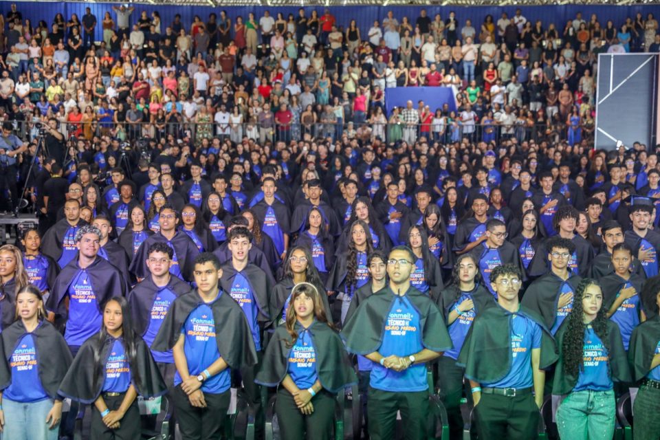 Cerca de 1,5 mil Alunos do DF se Formam no Programa Técnico no Ensino Médio Cerca de 1,5 mil Alunos do DF se Formam no Programa Técnico no Ensino Médio