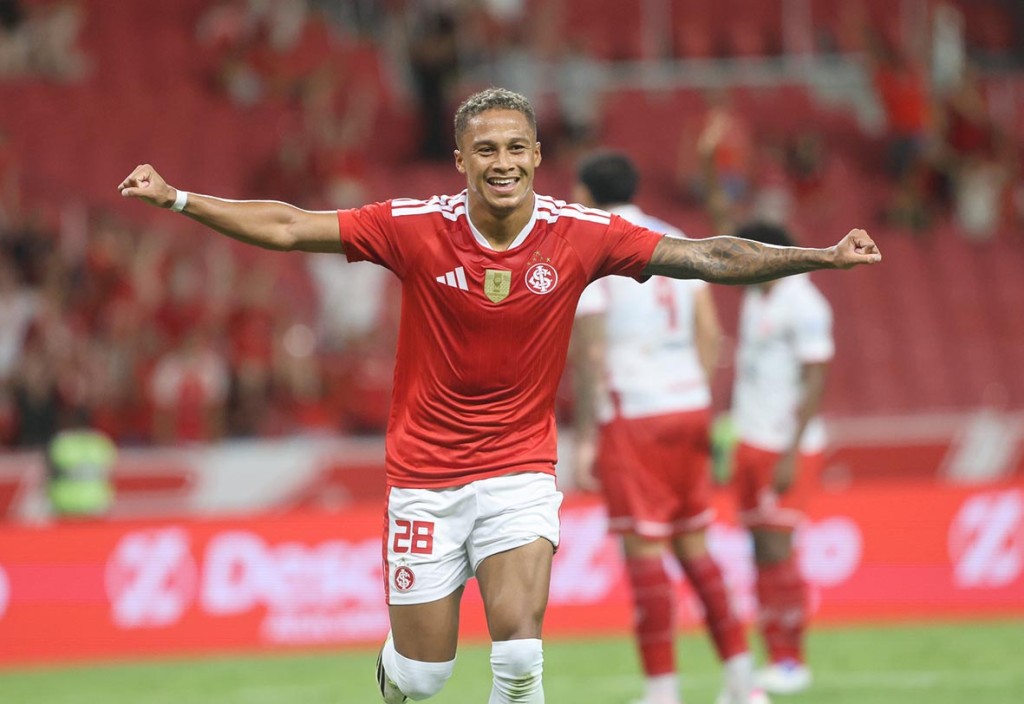 Internacional Avança nas Semifinais do Campeonato Gaúcho ao Vencer o São Luiz Por 3 a 1 Internacional Avança nas Semifinais do Campeonato Gaúcho ao Vencer o São Luiz Por 3 a 1