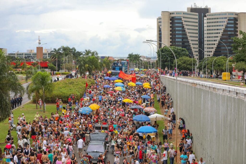 Investimento Recorde: DF Folia 2026 Promete Agitar o Carnaval com R$ 10 Milhões Investimento Recorde: DF Folia 2026 Promete Agitar o Carnaval com R$ 10 Milhões