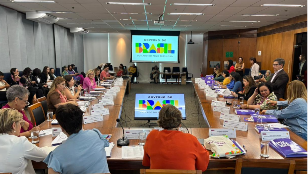 Ministra Márcia Lopes discute políticas públicas para mulheres com gestoras estaduais e do DF Ministra Márcia Lopes discute políticas públicas para mulheres com gestoras estaduais e do DF