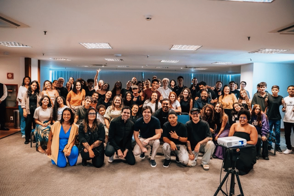 Oficinas Gratuitas Capacitam Jovens para o Mercado de Trabalho Oficinas Gratuitas Capacitam Jovens para o Mercado de Trabalho