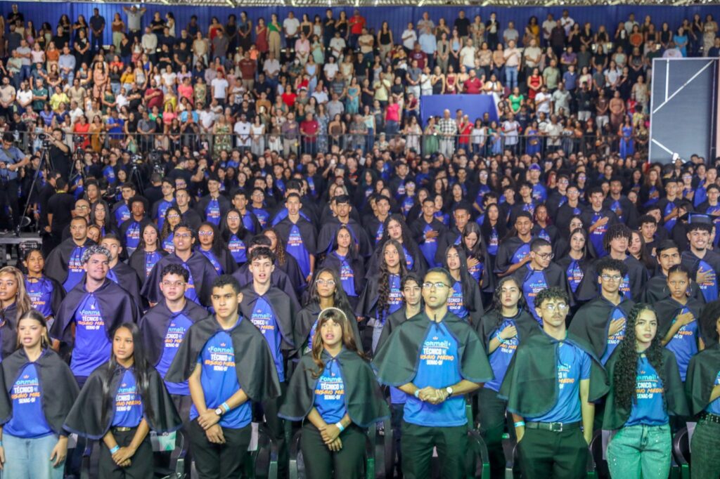 Parceria entre GDF e Senac-DF Forma 1,5 Mil Estudantes em Curso Técnico Integrado Parceria entre GDF e Senac-DF Forma 1,5 Mil Estudantes em Curso Técnico Integrado