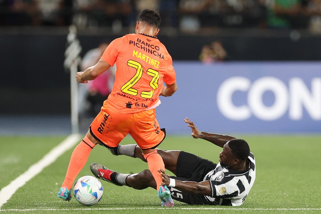 Botafogo é Eliminado da Libertadores em Casa após Derrota para o Barcelona de Guayaquil Botafogo é Eliminado da Libertadores em Casa após Derrota para o Barcelona de Guayaquil