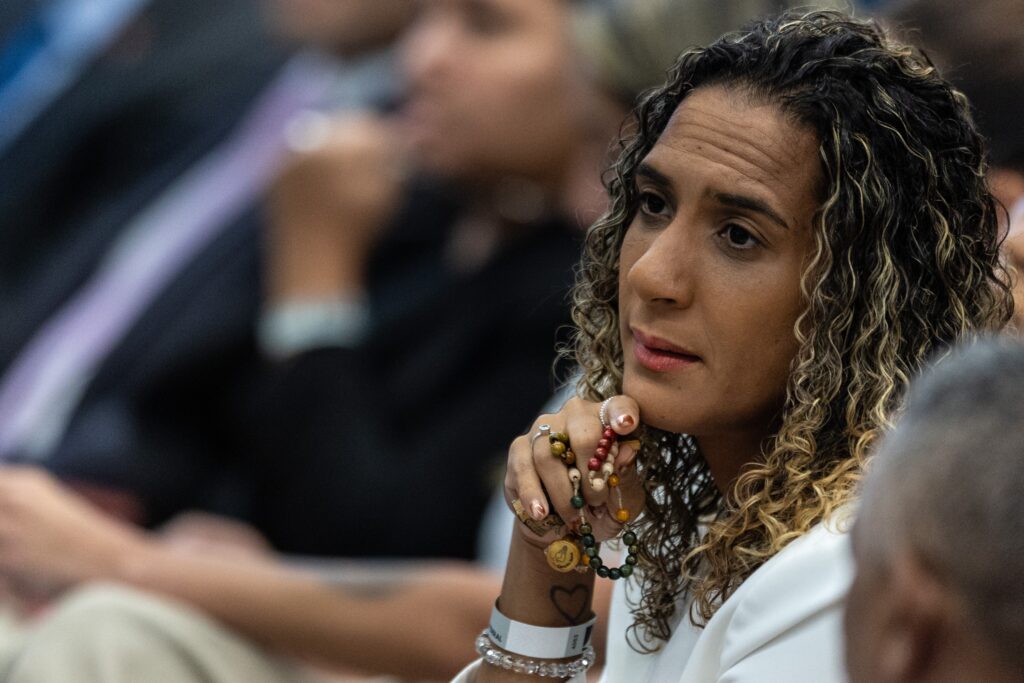 Denúncia contra Silvio Almeida: Um Aviso para Mulheres Não Sofrerem em Silêncio
