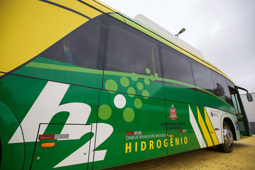 DF Inova com Rota Turística em Ônibus Movido a Hidrogênio Verde DF Inova com Rota Turística em Ônibus Movido a Hidrogênio Verde