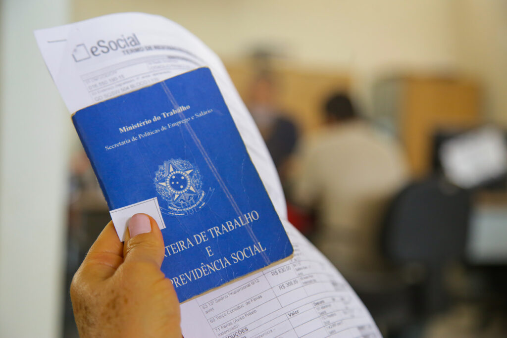 Economia do Distrito Federal Apresenta Estabilidade e Crescimento no 3º Trimestre de 2025 Economia do Distrito Federal Apresenta Estabilidade e Crescimento no 3º Trimestre de 2025