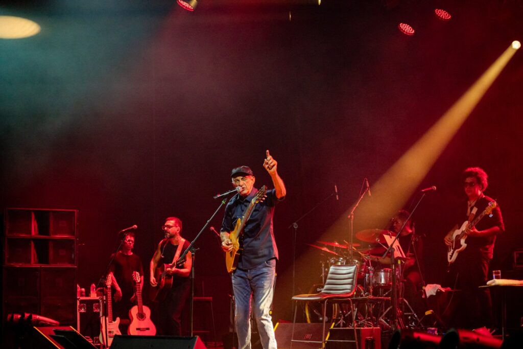Fagner Encanta Público e Finaliza Feira da Indústria com Cultura e Emoção Fagner Encanta Público e Finaliza Feira da Indústria com Cultura e Emoção