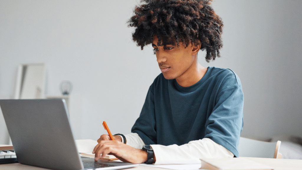 GDF Oferece Curso Gratuito de Programação e Inteligência Artificial Para Jovens GDF Oferece Curso Gratuito de Programação e Inteligência Artificial Para Jovens