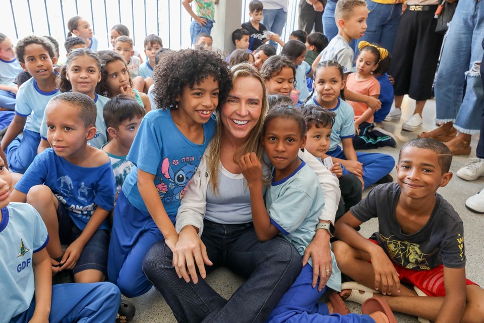 Governadora Inaugura Escola Classe 401 no Itapoã Parque e Amplia Ensino Público Governadora Inaugura Escola Classe 401 no Itapoã Parque e Amplia Ensino Público