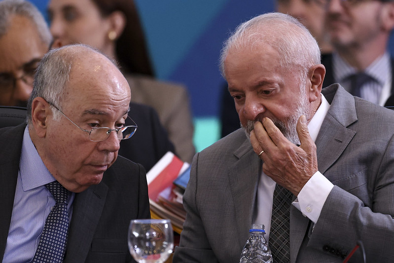 Política Externa do Brasil sob Lula: Erros e Consequências Após Ataque ao Irã Política Externa do Brasil sob Lula: Erros e Consequências Após Ataque ao Irã