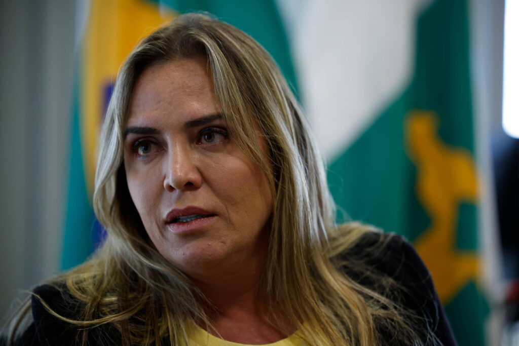 BRB Apresentará Solução em 30 Dias e Evitará Quebra, Afirma Governadora do DF BRB Apresentará Solução em 30 Dias e Evitará Quebra, Afirma Governadora do DF