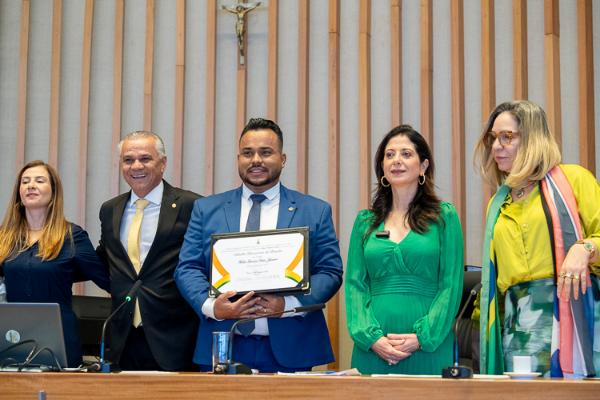 CCJ Aprova Diana de Almeida Ramos como Procuradora-Geral do DF: Um Novo Capítulo na Advocacia Pública CCJ Aprova Diana de Almeida Ramos como Procuradora-Geral do DF: Um Novo Capítulo na Advocacia Públic