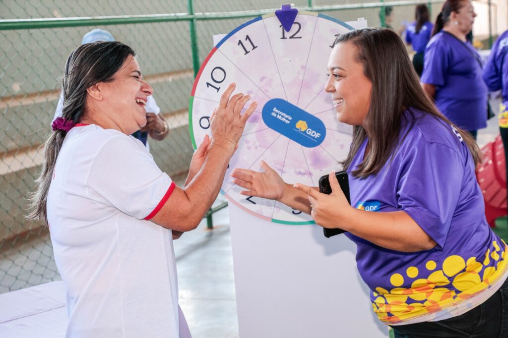 Centros de Referência da Mulher no DF: Encontros Abertos para a Comunidade Centros de Referência da Mulher no DF: Encontros Abertos para a Comunidade