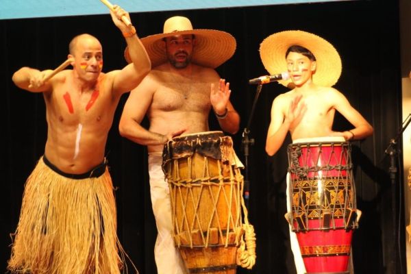 Filhos da Terra: Cultura e Tecnologia Transformam a Educação em Brasília Filhos da Terra: Cultura e Tecnologia Transformam a Educação em Brasília