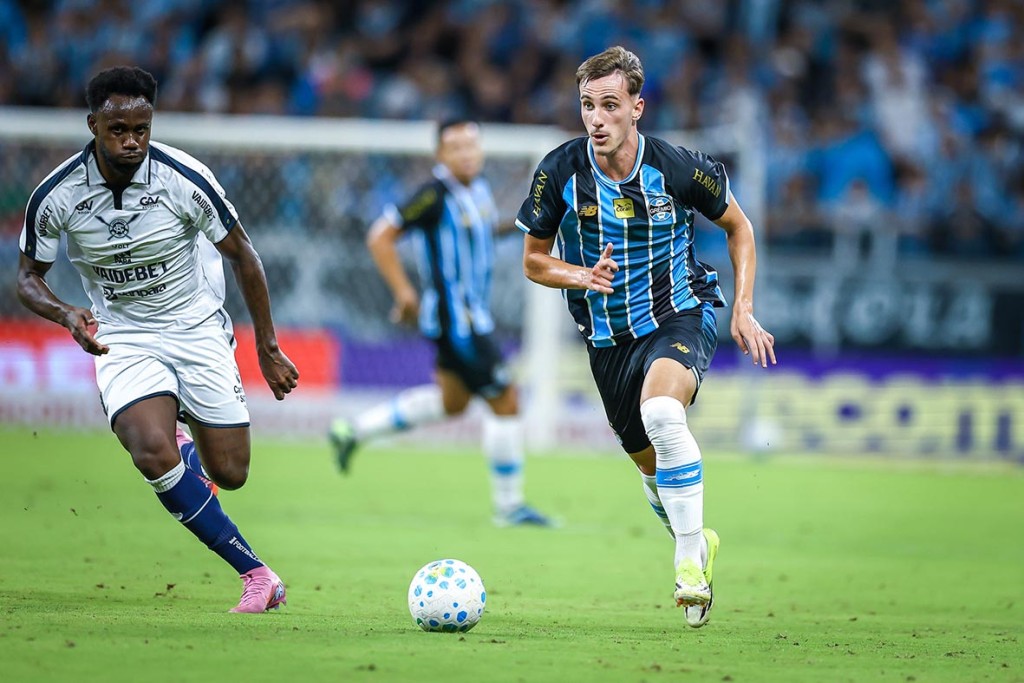 Grêmio Frustra Torcida e Empata com Remo, Aumentando Crise no Brasileirão Grêmio Frustra Torcida e Empata com Remo, Aumentando Crise no Brasileirão