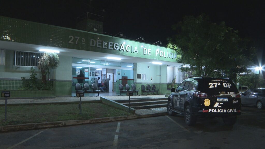 Homem Reage a Tiroteio e Dispara contra Multidão em Distribuidora de Bebidas no DF Homem Reage a Tiroteio e Dispara contra Multidão em Distribuidora de Bebidas no DF
