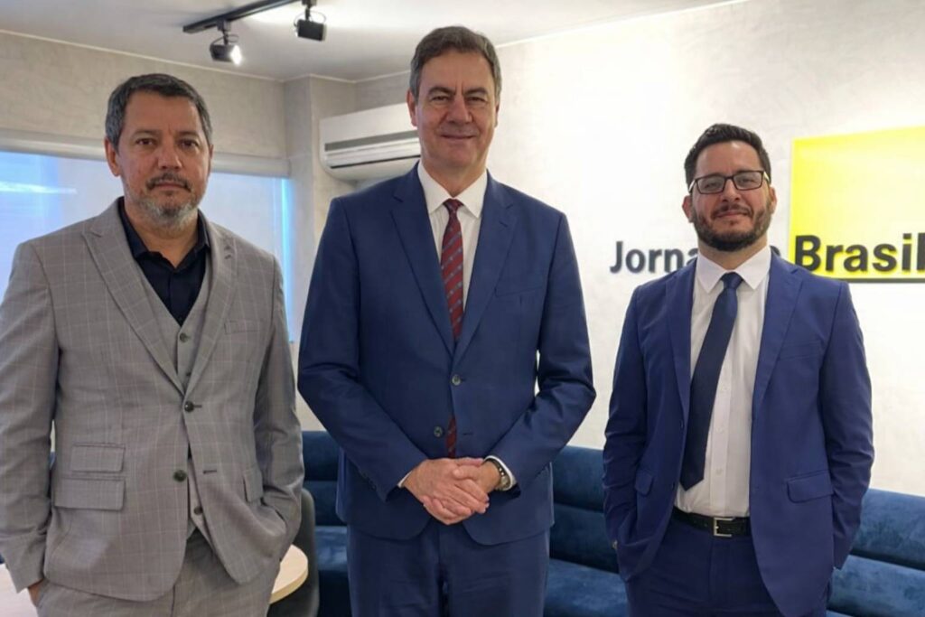 Jornal de Brasília Recebe Líderes Políticos e Empresariais em Dia de Agendas Institucionais Jornal de Brasília Recebe Líderes Políticos e Empresariais em Dia de Agendas Institucionais