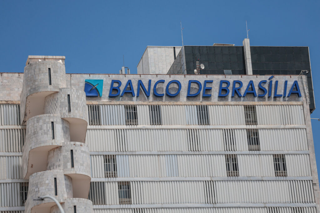 MPDFT Aciona Justiça para Questionar Uso de Imóveis na Ajuda ao BRB
