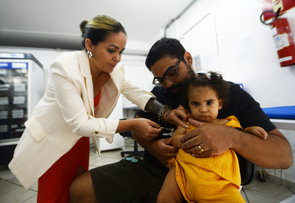 Vacinação Infantil Contra a Febre Amarela no DF Atinge Apenas 85,6% da Meta Vacinação Infantil Contra a Febre Amarela no DF Atinge Apenas 85,6% da Meta