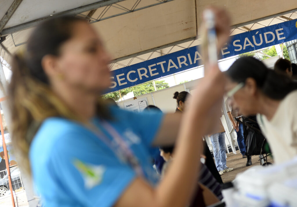 Vacinação Itinerante e Serviços de Saúde Chegam ao Paranoá – GDF na Sua Porta Vacinação Itinerante e Serviços de Saúde Chegam ao Paranoá - GDF na Sua Porta