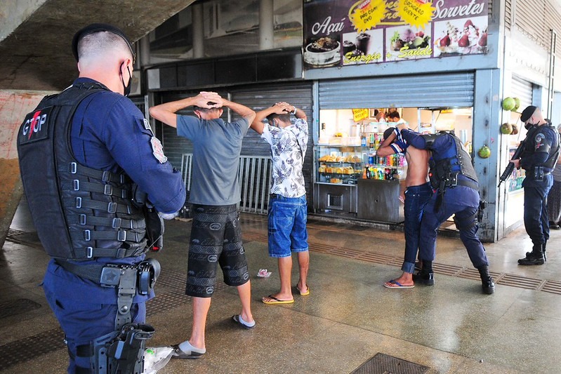 Autoridades apuram caso grave do País Queda Roubos Autoridades apuram caso grave do País Queda Roubos