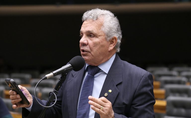 Câmara dos Deputados Avança em Controle de Acesso em Áreas Residenciais Câmara dos Deputados Avança em Controle de Acesso em Áreas Residenciais