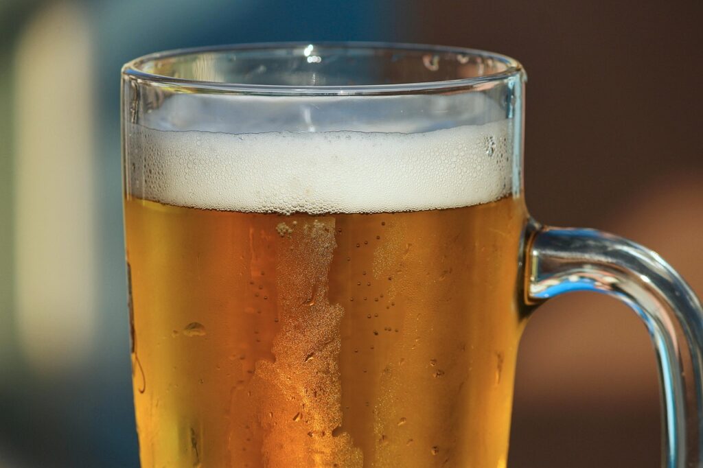 Cervejas e Mercadorias Proibidas: Ações do Governo no Combate à Sonegação no Brasil Cervejas e Mercadorias Proibidas: Ações do Governo no Combate à Sonegação no Brasil