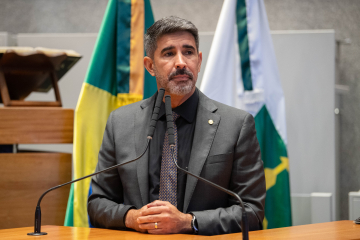 Roosevelt Vilela Introduz ‘Tabela SUS Candanga’ para Melhorar Atendimento no DF Roosevelt Vilela Introduz 'Tabela SUS Candanga' para Melhorar Atendimento no DF