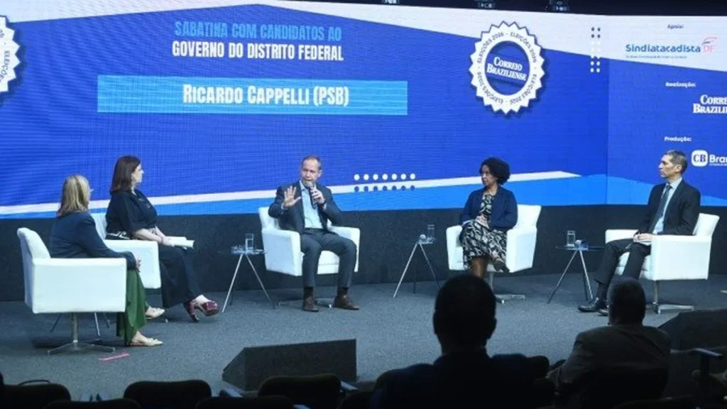 Educação no Distrito Federal: Mudanças Urgentes e Propostas para Valorização dos Professores Educação no Distrito Federal: Mudanças Urgentes e Propostas para Valorização dos Professores