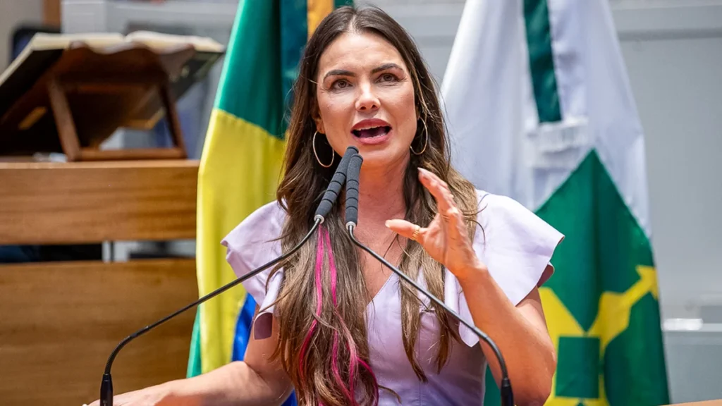 Paula Belmonte defende Hospital do Idoso para fortalecer saúde no Distrito Federal