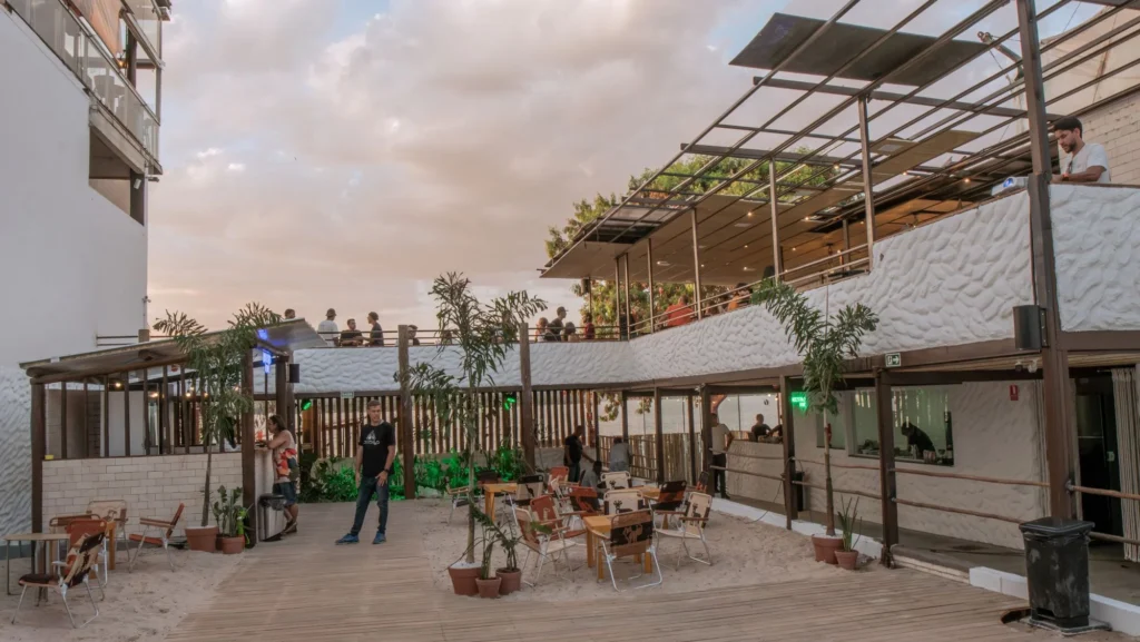 Cápsula Bar abre em Brasília com clima inspirado na Chapada dos Veadeiros Cápsula Bar abre em Brasília com clima inspirado na Chapada dos Veadeiros