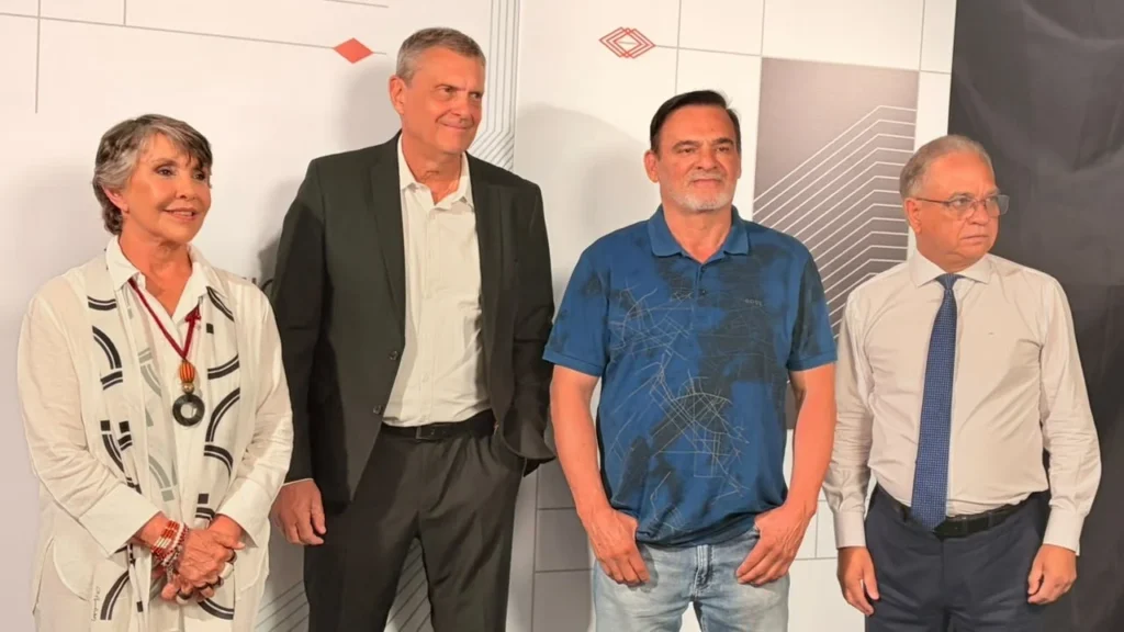Debate ao Senado no Distrito Federal: Separando Fatos de Fake News entre os Candidatos