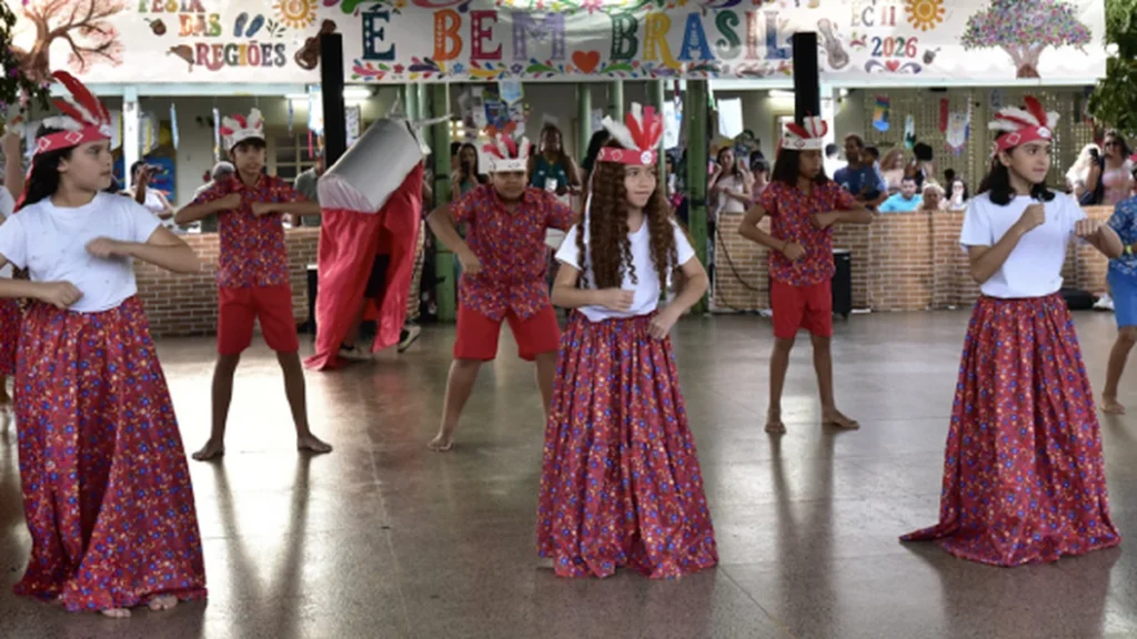 Festa das Regiões na Escola Classe 11 de Sobradinho: Celebrando a Diversidade Cultural Brasileira Festa das Regiões na Escola Classe 11 de Sobradinho: Celebrando a Diversidade Cultural Brasileira