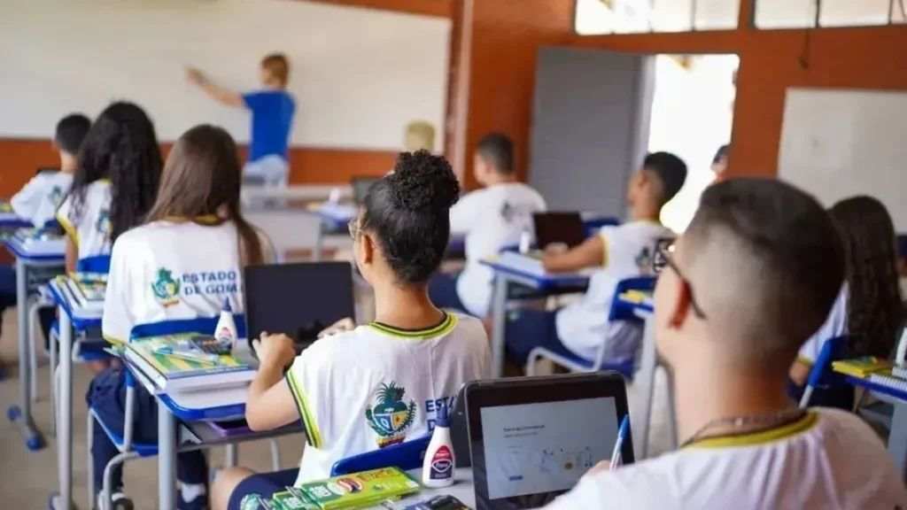 Goiás se destaca e vira referência em educação, saúde e segurança no debate eleitoral do DF Goiás se destaca e vira referência em educação, saúde e segurança no debate eleitoral do DF
