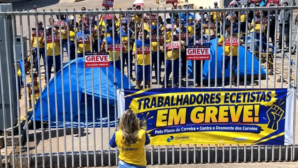 Greve dos Correios avança com ocupação em Brasília e mobilizações em vários estados