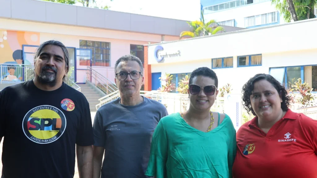 GTs debatem capacitação, jornada e concurso para intérpretes de Libras em Brasília GTs debatem capacitação, jornada e concurso para intérpretes de Libras em Brasília