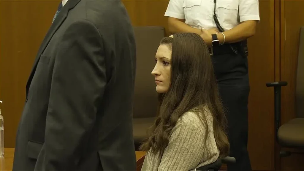 Julgamento de enfermeira acusada de matar os filhos termina sem veredito em Massachusetts