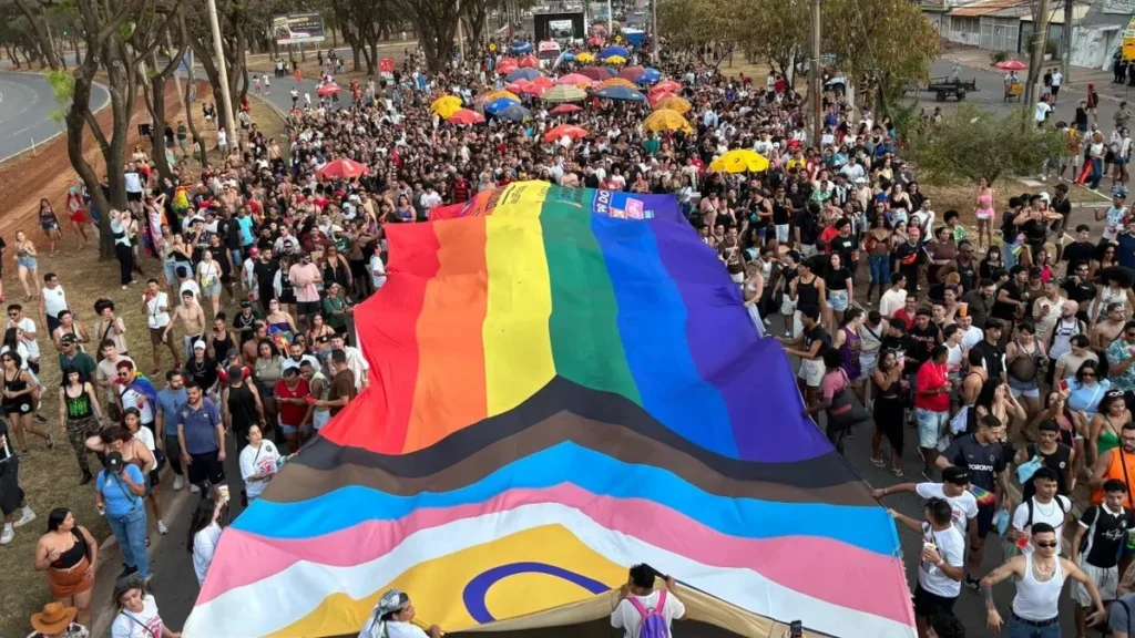 Parada LGBTQIA+ de Taguatinga é Adiada por Tempo Indeterminado no Distrito Federal Parada LGBTQIA+ de Taguatinga é Adiada por Tempo Indeterminado no Distrito Federal