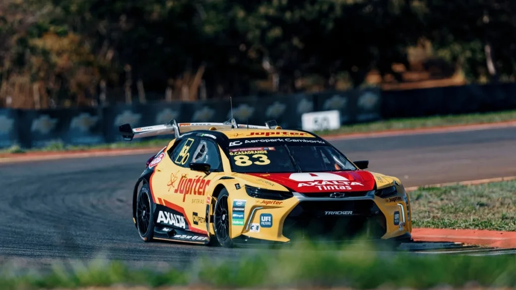 Stock Car Endurance Brasília: Casagrande e Robe Confirmam Pole Position em Disputa Acirrada