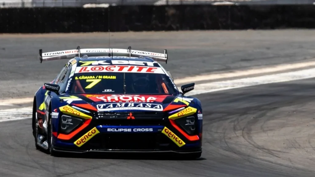 Stock Car: Sette Câmara e Di Grassi conquistam vitória com ultrapassagem decisiva em Brasília Stock Car: Sette Câmara e Di Grassi conquistam vitória com ultrapassagem decisiva em Brasília