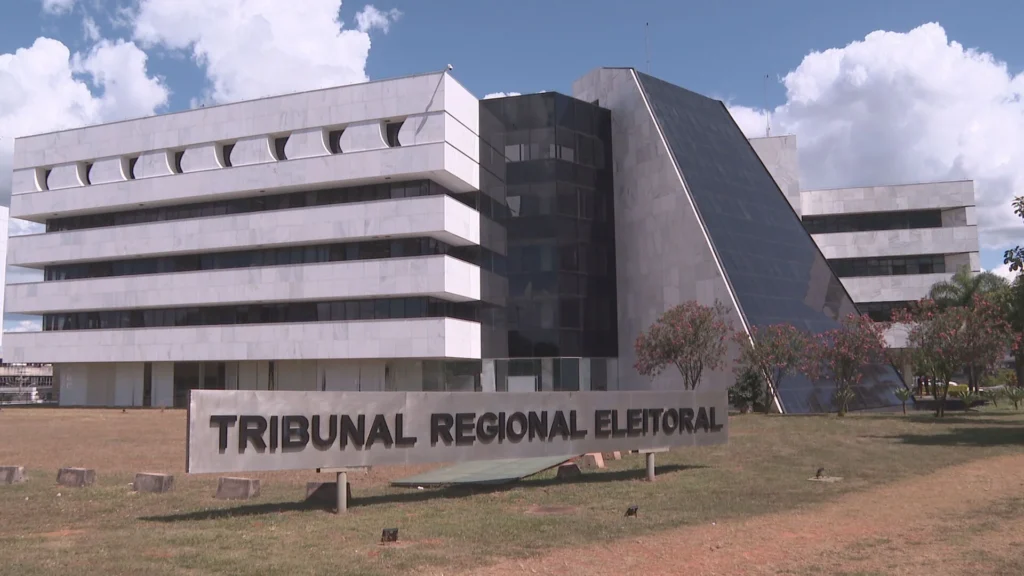 TRE-DF Rejeita Duas Candidaturas ao Governo do Distrito Federal com Implicações Jurídicas TRE-DF Rejeita Duas Candidaturas ao Governo do Distrito Federal com Implicações Jurídicas