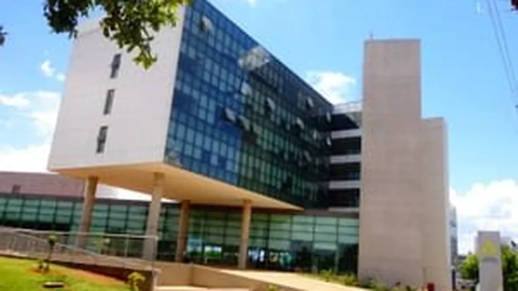 CLDF aprova orçamento de R$ 1,2 bilhão para 2027 com foco em folha de pagamento CLDF aprova orçamento de R$ 1,2 bilhão para 2027 com foco em folha de pagamento