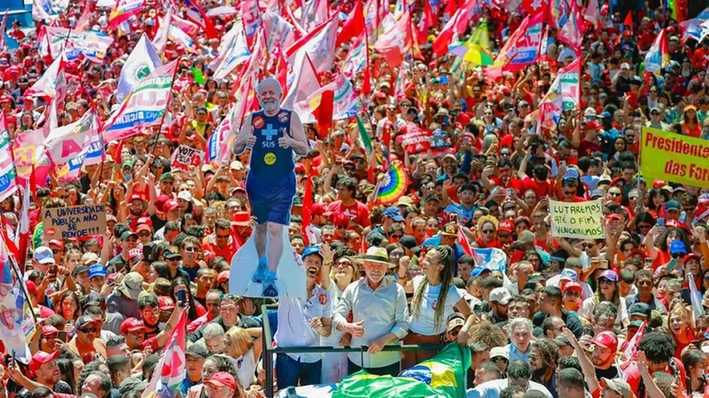 Lula inicia campanha no 2º turno em Brasília e defende fim da escala 6×1