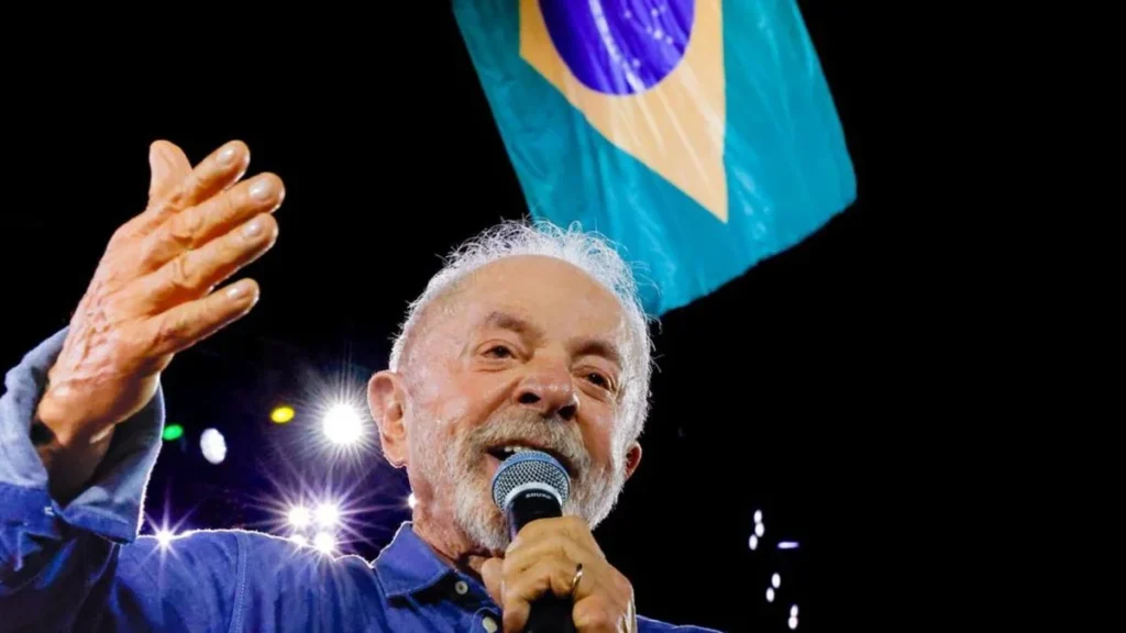 Lula se prepara em Brasília para debate decisivo contra Flávio Bolsonaro Lula se prepara em Brasília para debate decisivo contra Flávio Bolsonaro