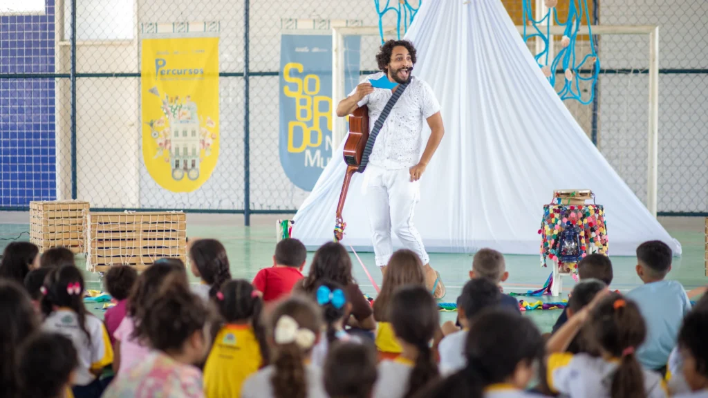 Mês da Criança no Sobrado Dr. José Lourenço: Aulas, Exposições e Teatro para Todas as Idades Mês da Criança no Sobrado Dr. José Lourenço: Aulas, Exposições e Teatro para Todas as Idades