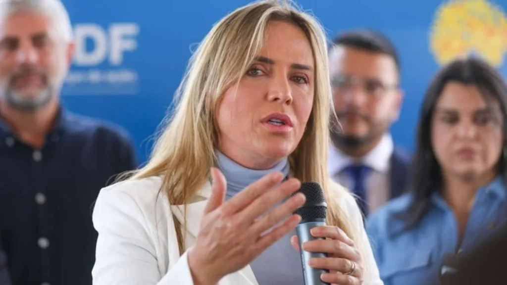 Motociata em Brasília reúne apoiadores de Celina, Flávio, Michelle e Bia