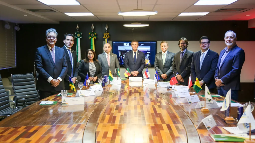 Unale fortalece articulação política com 5ª reunião da Diretoria Executiva em Brasília Unale fortalece articulação política com 5ª reunião da Diretoria Executiva em Brasília